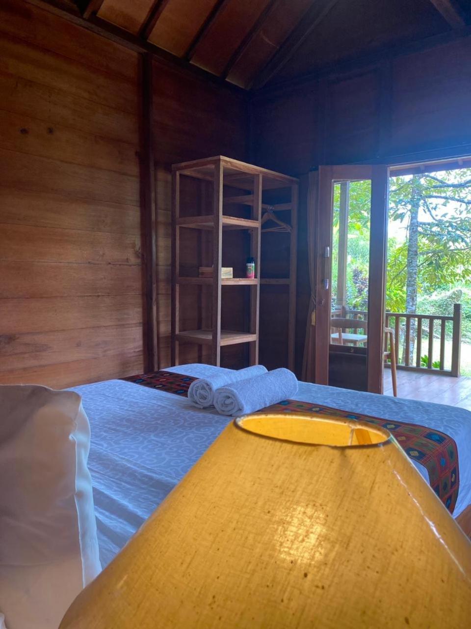 Uma D'Nyuh Homestay Сингараджа Экстерьер фото
