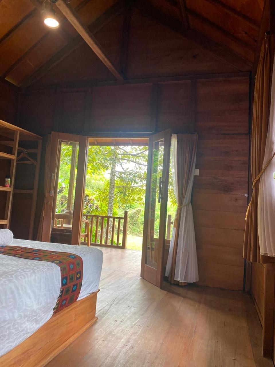 Uma D'Nyuh Homestay Сингараджа Экстерьер фото